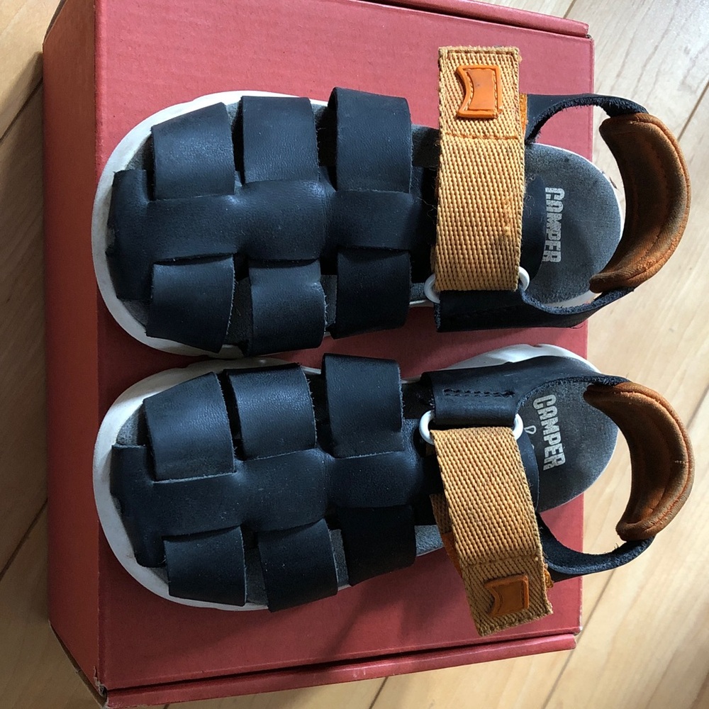 EU26, Leather sandals